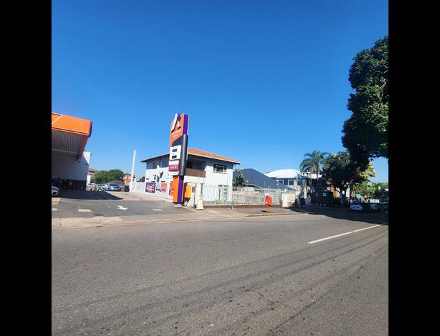300M² OFFICE FOR SALE IN GLENWOOD